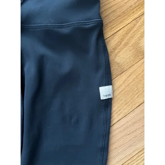 Vuori Womens Daily Legging Ink Color, new with tags, XS High-Waist Breathable - Picture 4 of 9